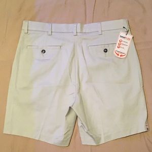 2/$30 NWT Roundtree & Yorke Men's Shorts - Size 36